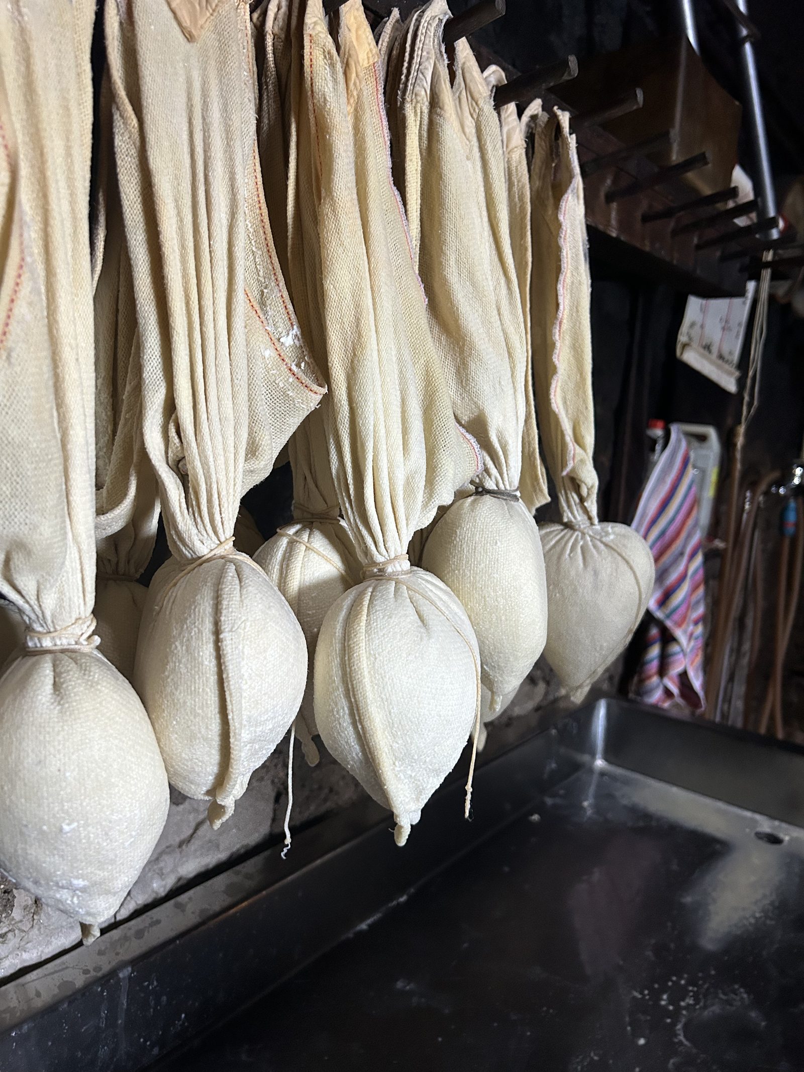 L’affumicatura della ricotta in malga, con il Caseificio Celant — immagine 1