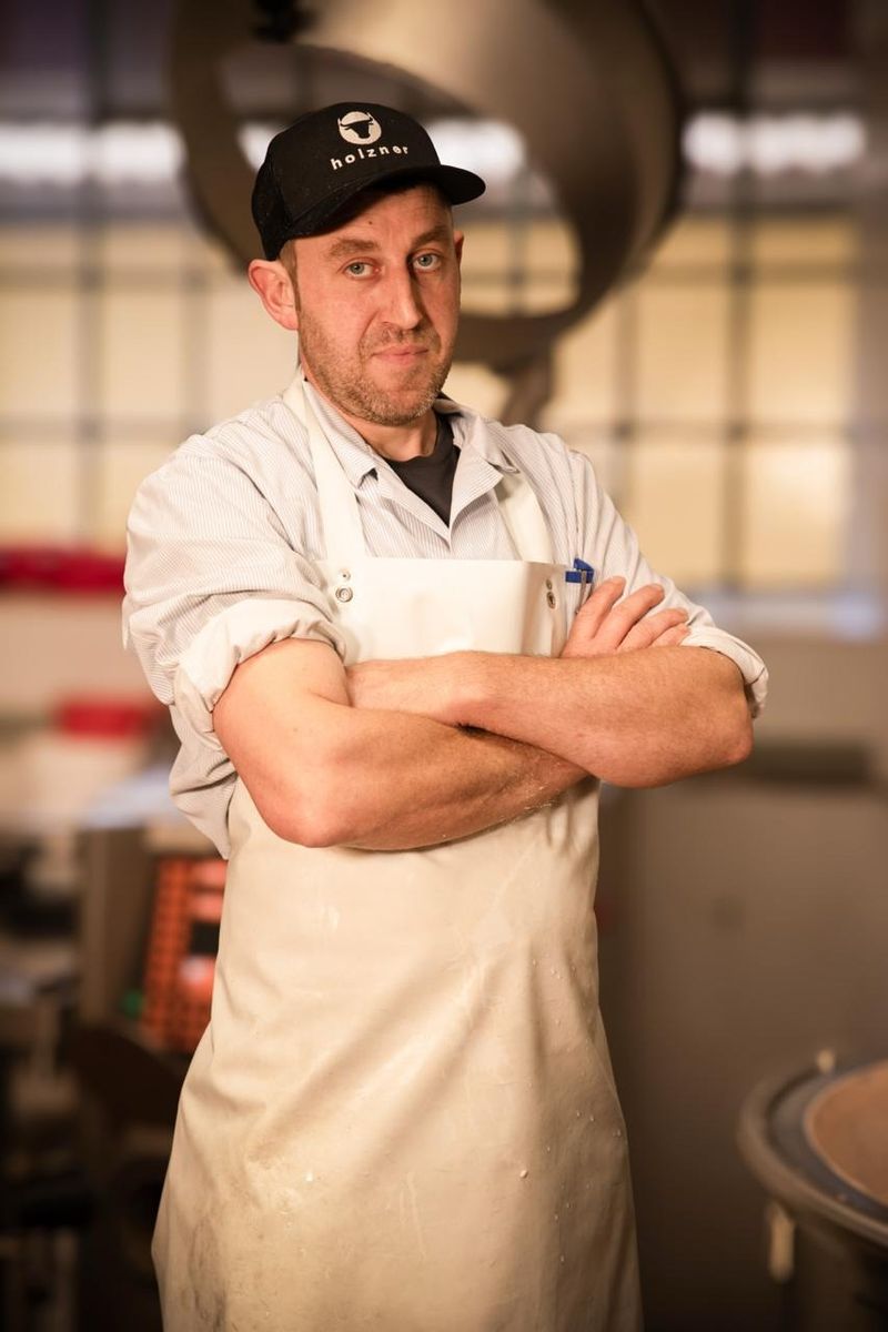 Alexander Holzner nel suo laboratorio